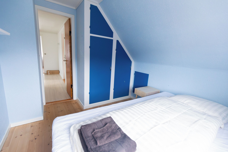 Room 5, Mýrigøta, Tórshavn