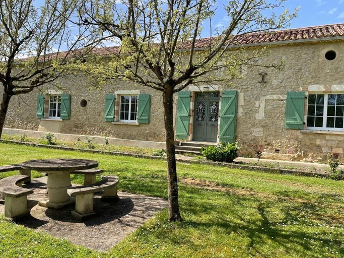 Front of property 3, Domaine de Pourrouquet Gîte de la Mare, Gers