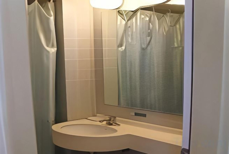 Bathroom 4, Magnotel Hotel (Yixing Bus Station Tuanji Scenic Area), Wuxi