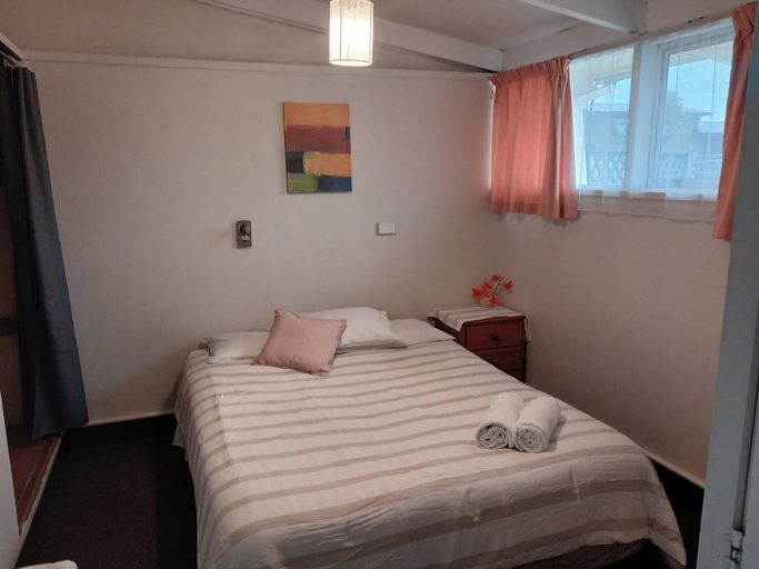 Bedroom 3, Sunset court Motel, Napier
