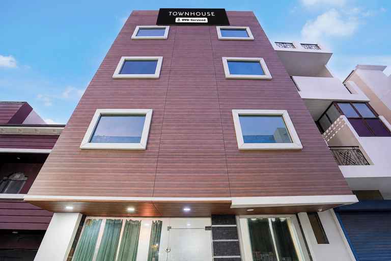 Exterior detail 2, Deluxe Hotel Krishna, Faridabad