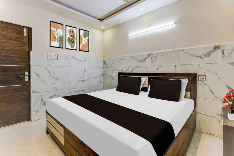 Room 4, Super Hotel O Eluru Railway Station, West Godavari