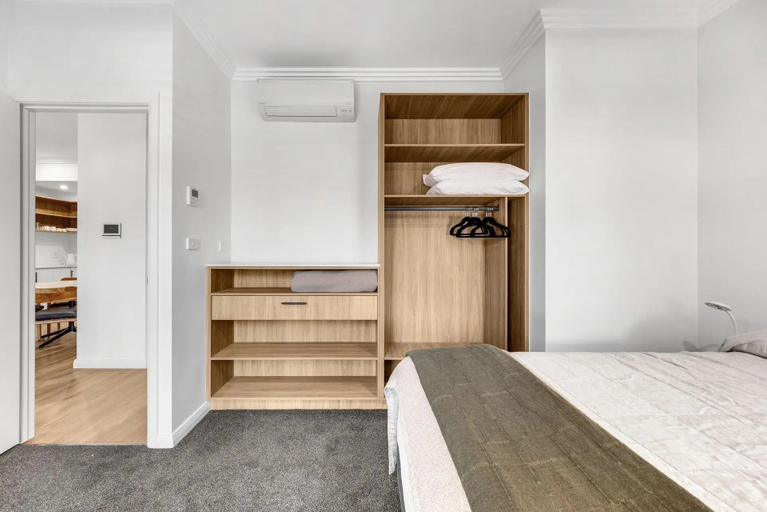 Room 4, Pilgrims Apartments, Canberra
