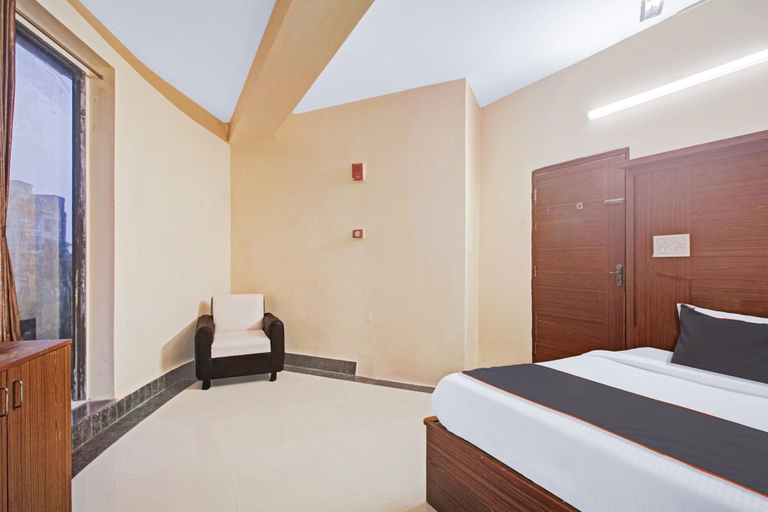 Room 3, Collection O Hotel Aqua Villa Near, North 24 Parganas
