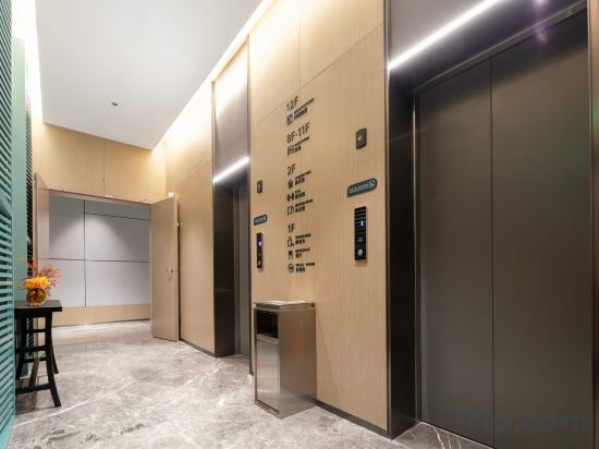 Hotel Interior/Public Areas