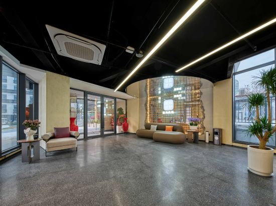 Hotel Interior/Public Areas