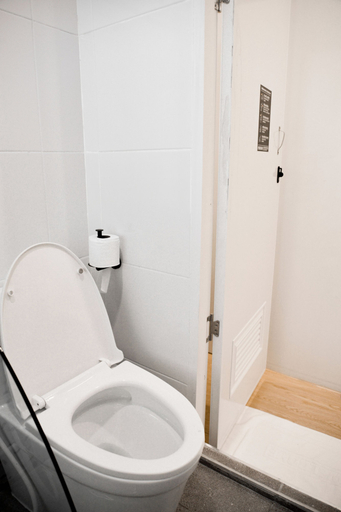 Bathroom 5, OWNLY CAPSULE HOTEL, Samphantawong