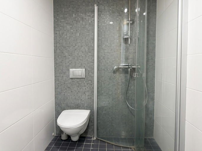 Bathroom, Stylish 1BR Apt with Prime Location, Uusimaa