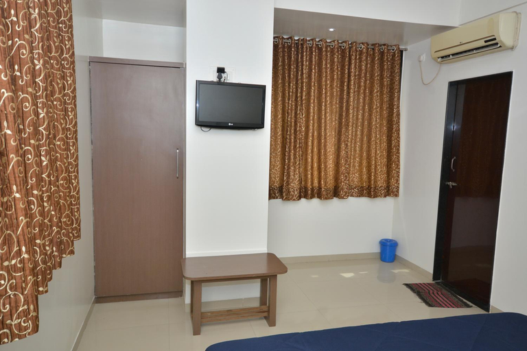 Bedroom 2, Hotel Archana, Ahmadnagar