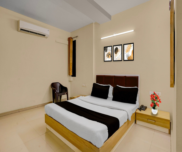 Room 5, Deluxe With Twin Bed, Valsad