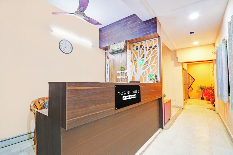 Lobby 4, Hotel O Karimnagar, Karimnagar