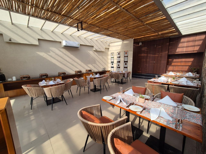 Outdoor dining 5, Traavista Rivera The Lake House, Udaipur