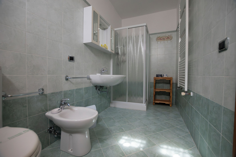 Bathroom 3, B&B Villa Elena, Lucca