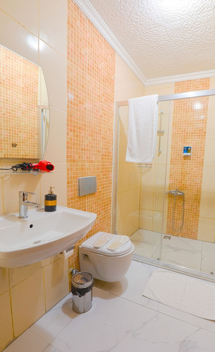Bathroom 5, Kondoskali Hotel, Fatih