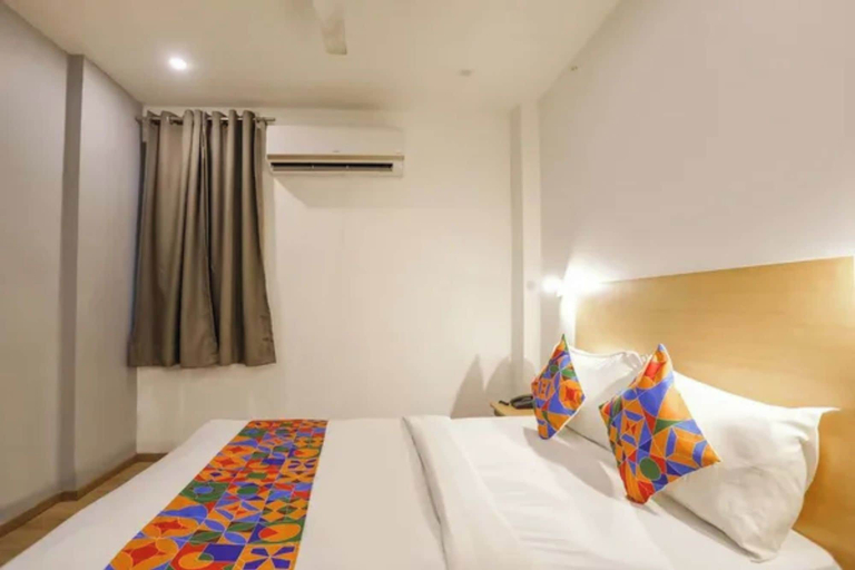 Room 2, FabHotel Golden Corporate Suites, Gautam Buddha Nagar