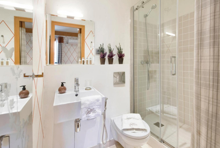 Room 4, Hohomes - Centric Entire Barcelonian Flat, Barcelona