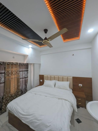 Room 5, Hotel The Royal Crown, Faizabad