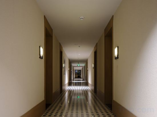 Hotel Interior/Public Areas