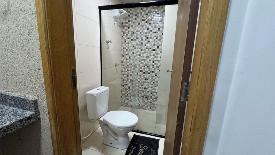 Bathroom 2, CRCN - The Villeneuve Residence, Caldas Novas