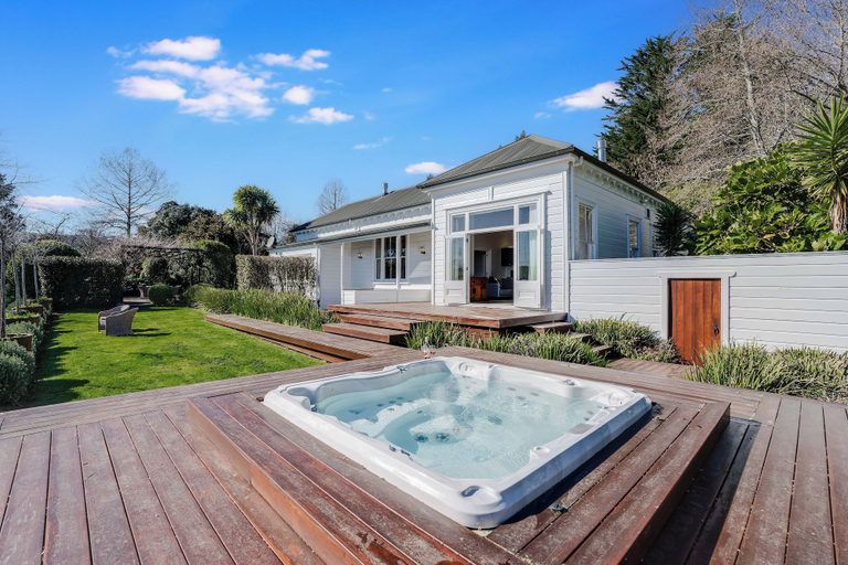 Terrace/patio 2, The An Chroi Estate by Homello, Franklin