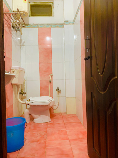 Bathroom 3, Swarajdeep Vacations, South Andaman