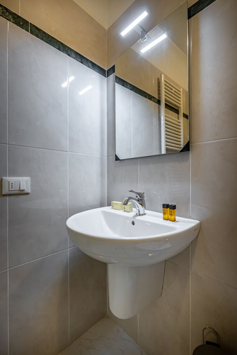 Bathroom 2, Agnolo 48, Florence