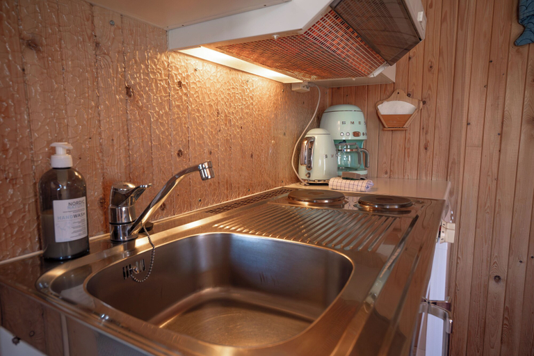 Private kitchen 5, Rostad Retro Rorbuer, Moskenes