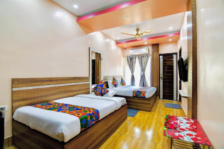 Bedroom 1, Hotel Kanan Inn - Kolkata Airport, North 24 Parganas