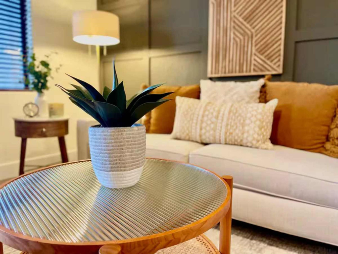 Room 2, Casa Arenas Modern Desert Retreat in Old Town LQ, Riverside