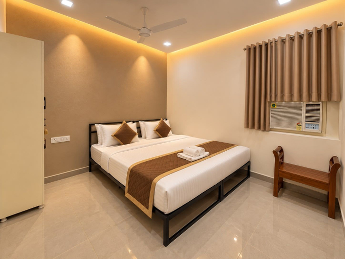 Room 3, Hotel Twamev Dwarka, Delhi