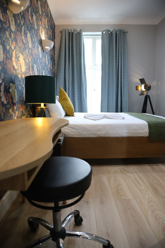 Room 4, The Good Vibe, London