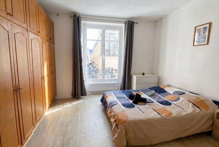 Room 1, celine 39, Paris