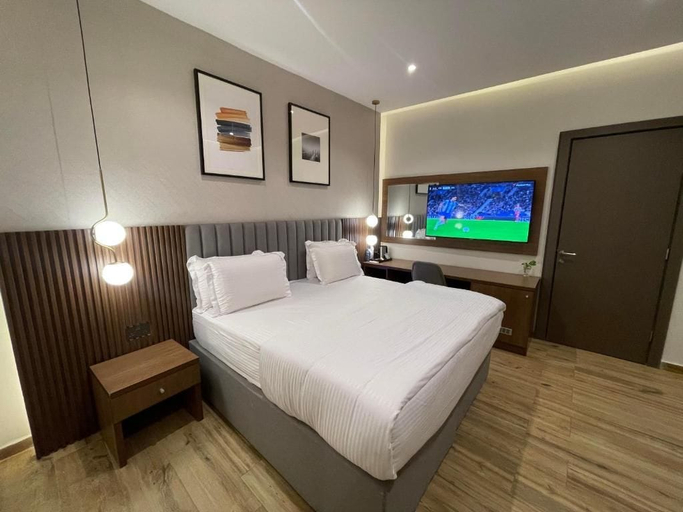 Room 5, Paris Arena Holiday Inn, Bwari