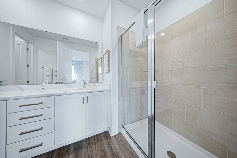 Bathroom 5, Glamorous Getaway With Themed Bedrooms at Reunion, Osceola