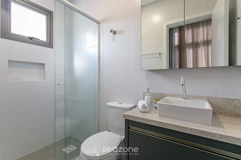 Bathroom, Modern Loft 750m From Canas Beach Tps201, Florianopolis