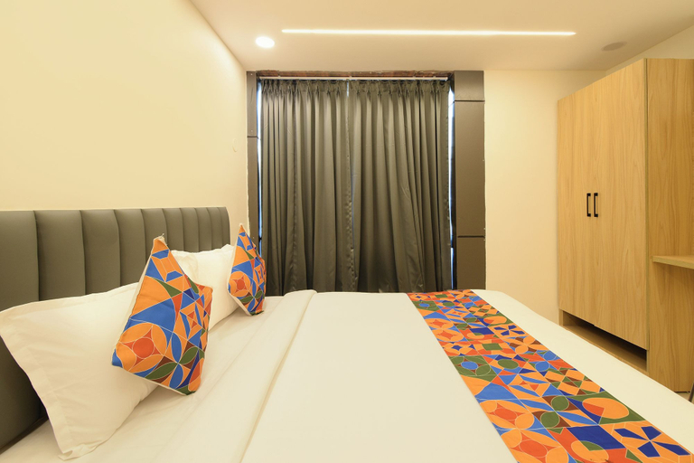 Room 5, FabHotel Royal Elite Luxury, Hyderabad