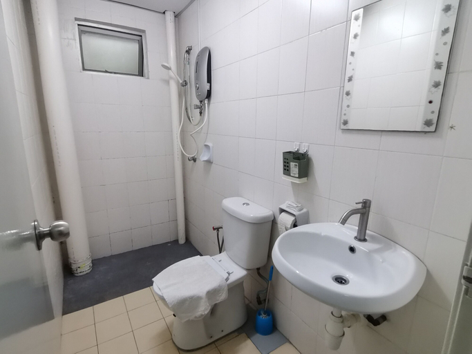 Bathroom 2, Putra Majestik, Kuala Lumpur
