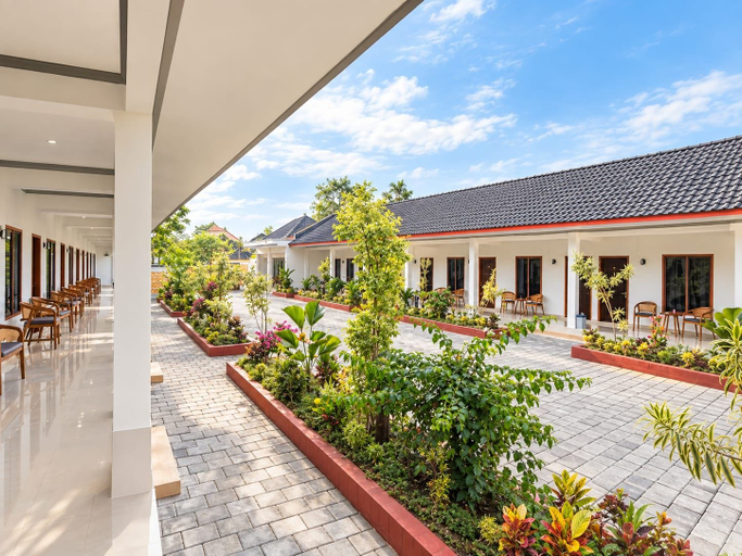 Terrace/patio 3, Telaga Garden Hotel, West Sumbawa