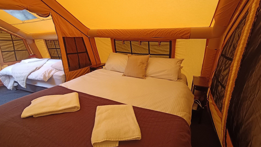 Bedroom 4, Omeo Holiday Park, E. Gippsland Bal