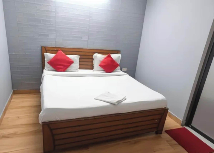Room 3, FabHotel Urban Rooms, Delhi