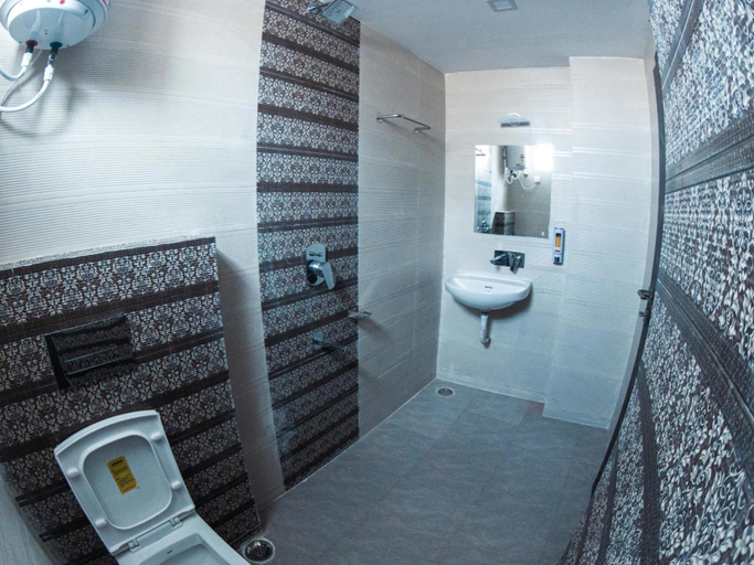 Bathroom 4, Hotel Sohrai Inn, Ranchi