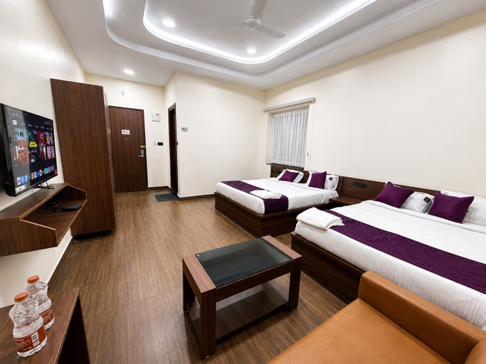 Room 5, Hotel Lavish Grand, Guntur