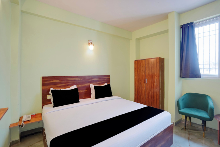 Room 5, Super Collection O Punaichak Herbal Park, Patna