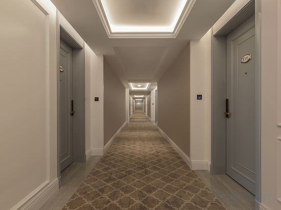 Hotel Interior/Public Areas