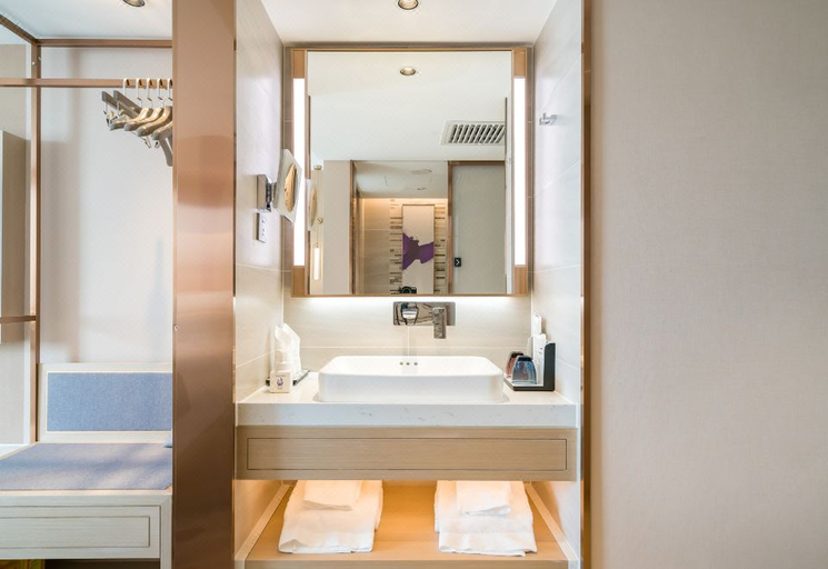 Bathroom 3, Lavande Hotel (Beijing Nanyuan Heyi Subway Station), Beijing