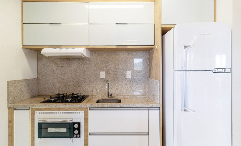 Private kitchen 2, Apart w/ Gourmet Area 240m From the Beach Cac0301, Florianopolis