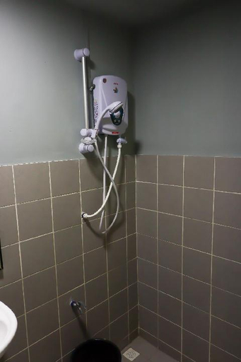 Bathroom 4, The Box Hotel, Ranau