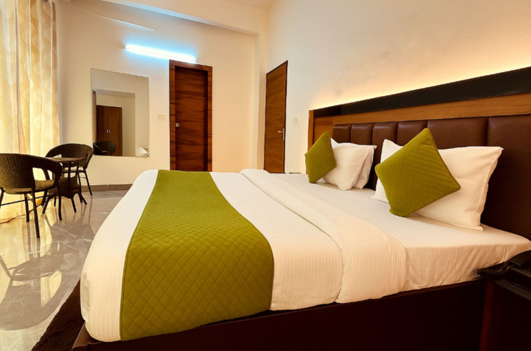 Room 4, Hotel Yash IGI Airport, Delhi