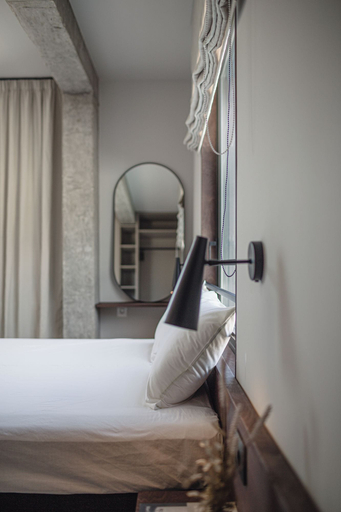 Room 5, NIMA Residences, West Greece