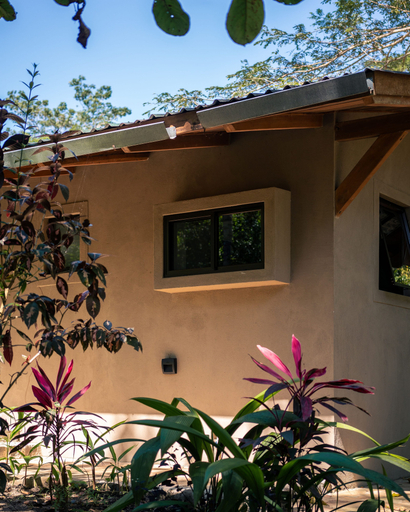 Exterior detail 3, Feeling Trees Lodge, Puntarenas